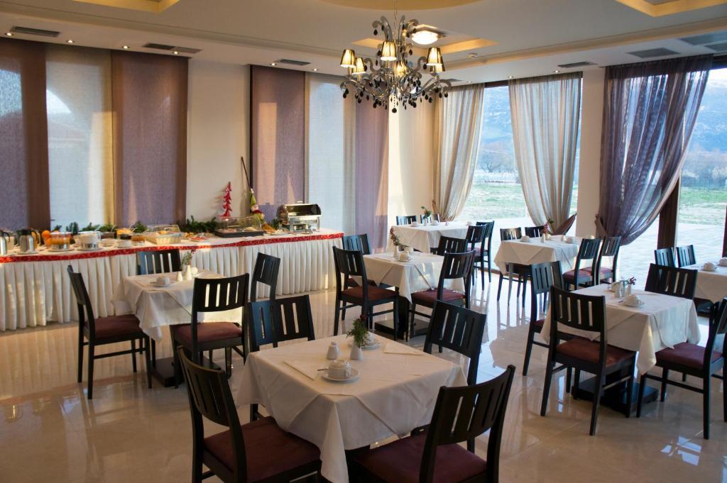 Filokalia Hotel Ioánnina Exteriör bild